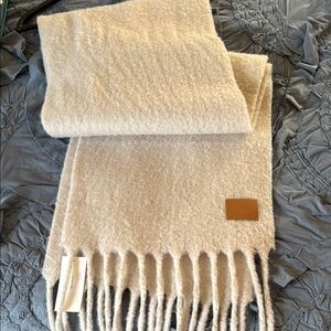 Vince wool/silk scarf